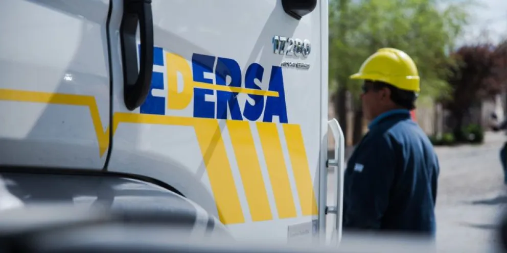Roca sin luz: Siete barrios de la ciudad están sin servicio por un nuevo robo de cables