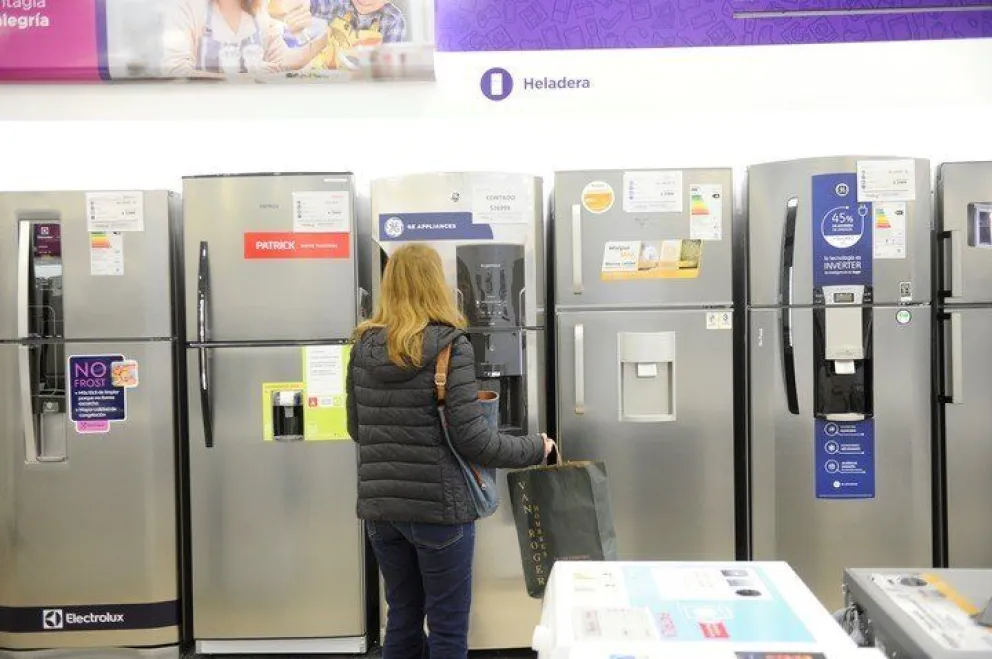 No le llegaba la compra que hizo en internet: deberán devolverle el dinero e indemnizarlo 