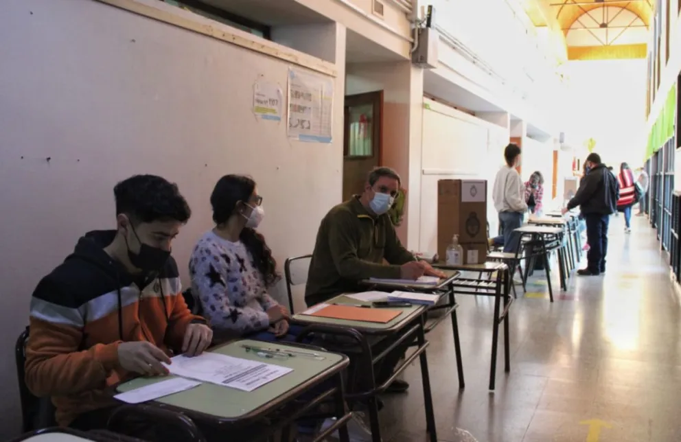 Comenzó el pago a las autoridades de mesa de las elecciones municipales