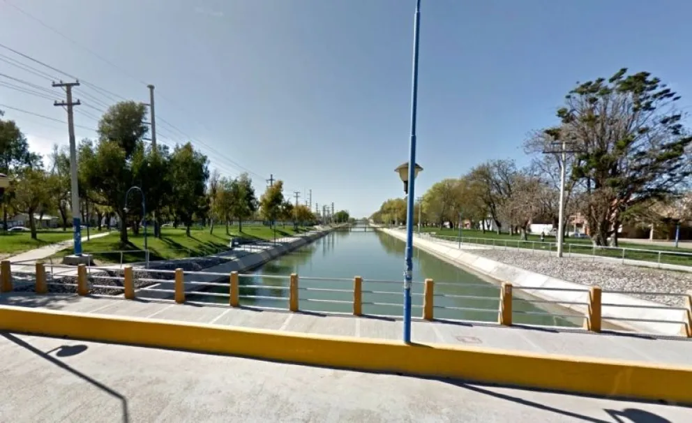 Rescataron a una uniformada que intentó lanzarse al Canal Grande