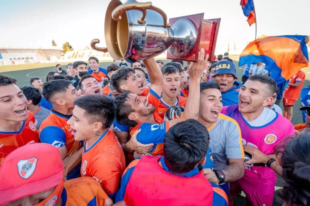 Deportivo Roca y Cipolletti en la final: Un antecedente muy reciente