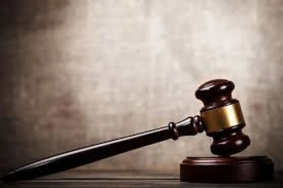 Exitosa subasta de dos vehículos en desuso del Poder Judicial