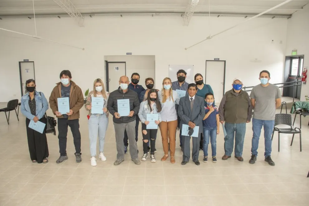 Veinte familias roquenses recibieron sus escrituras, mirá como ser el próximo