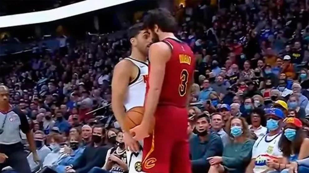 NBA: el tenso cruce entre Facundo Campazzo y Ricky Rubio durante un partido