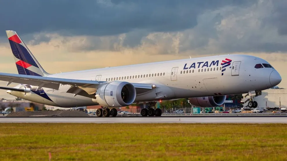 Insólito: Le cancelaron el vuelo a través de un mail redactado en inglés