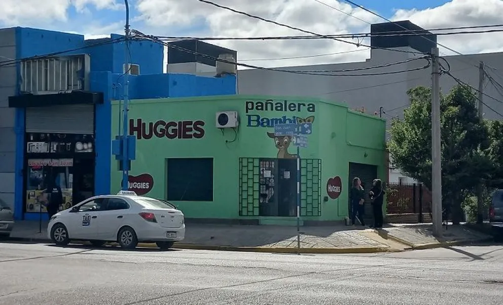 Realizaron un boquete para ingresar a robar a una pañalera 