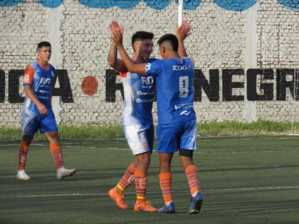 Deportivo Roca mantiene el liderazgo, Norte perdió y Cimac no pudo en Huergo