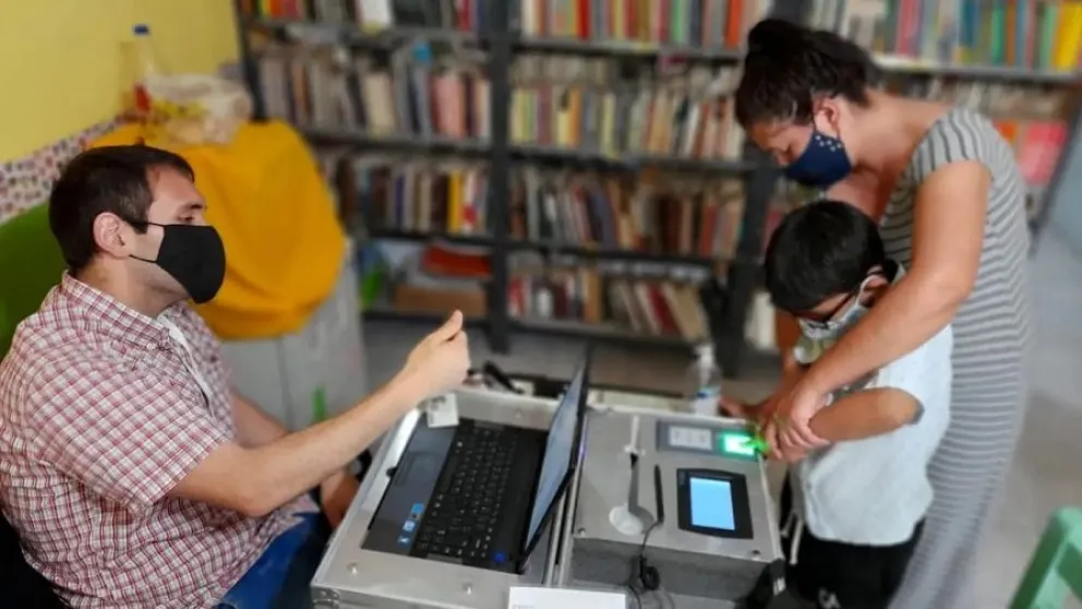La Oficina Móvil del Registro Civil hizo más de 650 trámites en Roca