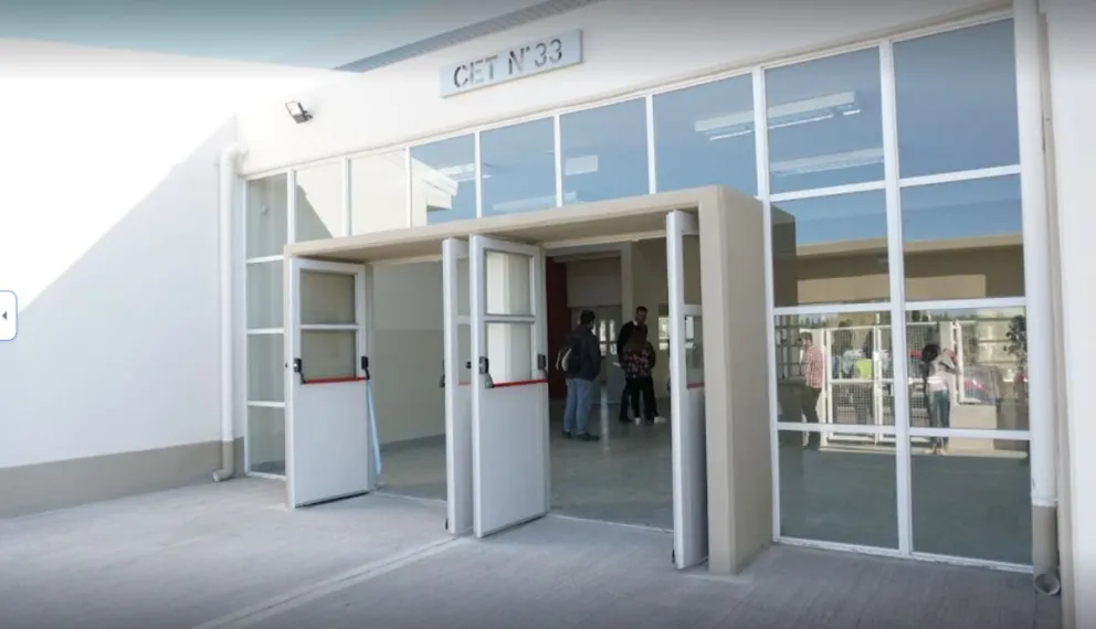 Estudiantes de Roca deciden no realizar viaje de egresados para financiar el de estudio