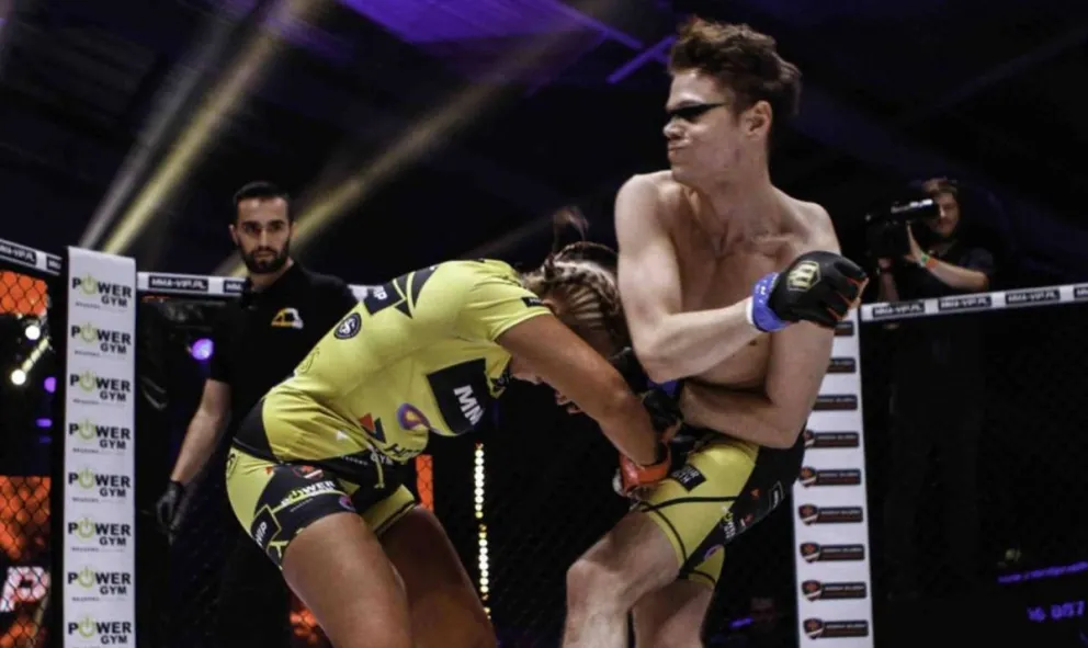 Repudio mundial por un combate de MMA entre un hombre y una mujer