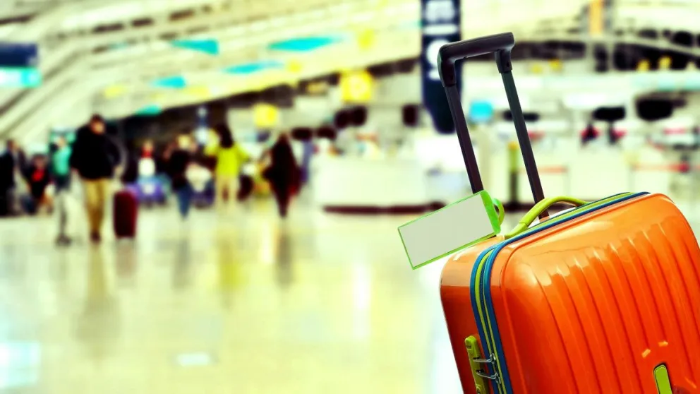 Una nueva ola de COVID-19 acecha al mundo: qué países vuelven a tener restricciones para los turistas