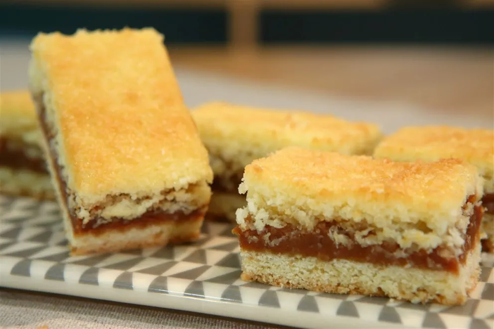 ¿Tenés ganas de algo dulce? Mirá esta receta de tarta de coco y dulce de leche