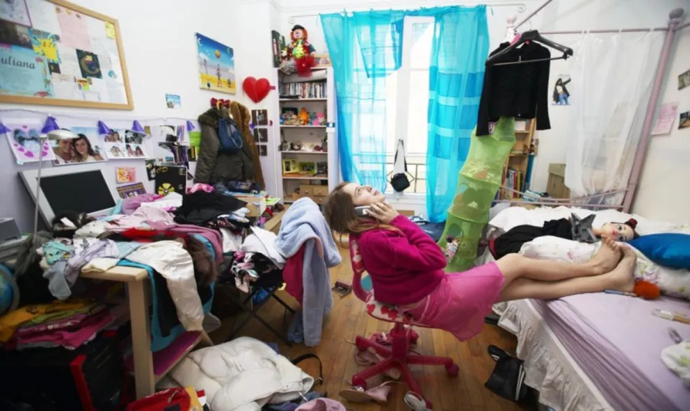 El truco de una madre para que su hija limpie la habitación que se volvió viral