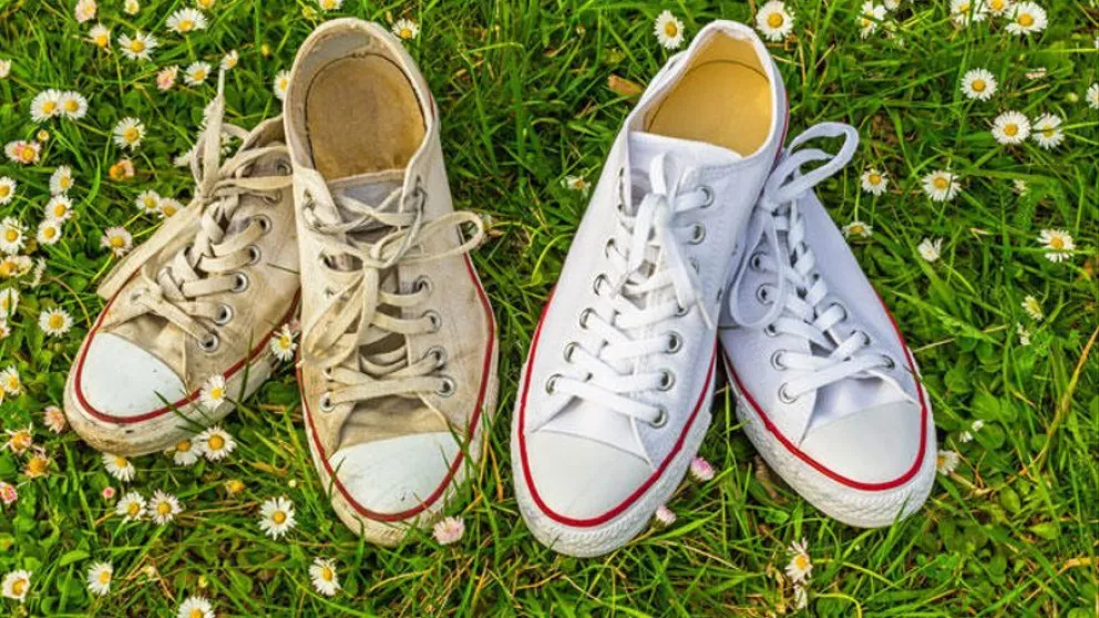 Dejá tus zapatillas blancas como nuevas con estos tres trucos caseros 