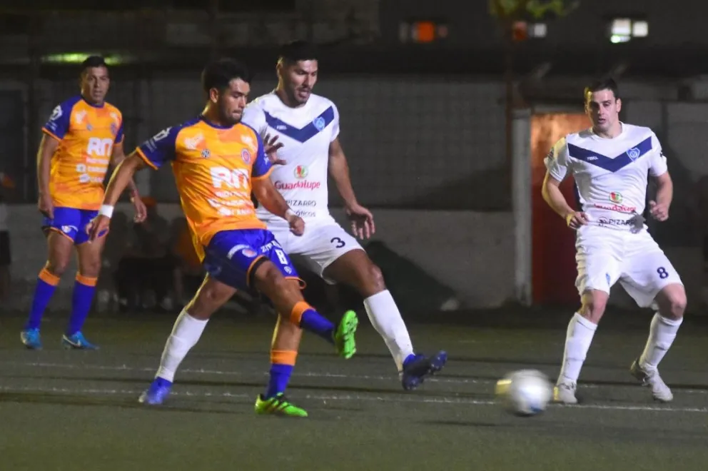 Este domingo Deportivo Roca se juega la clasificación en el Torneo Regional Amateur