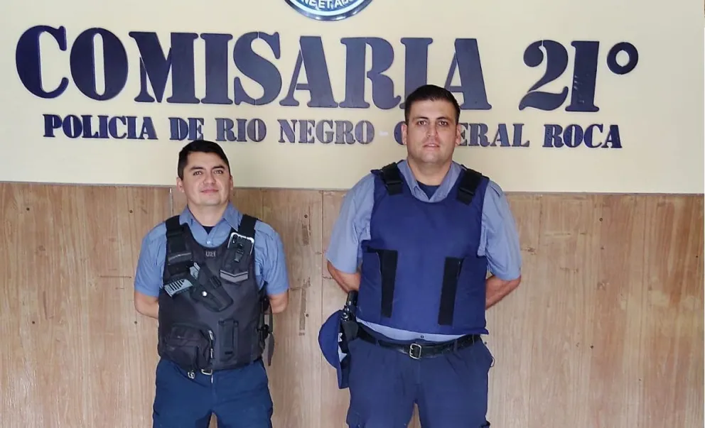 Dos policías salvaron la vida a un hombre con maniobras de RCP en el Canal Grande