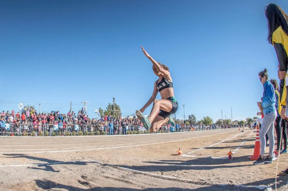 Atletismo: Se viene un torneo por el aniversario de la Federación