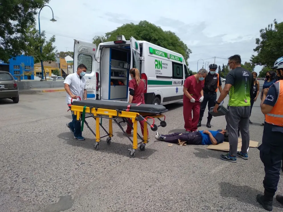 Atropelló a un abuelo en bicicleta y se dio a la fuga en pleno centro