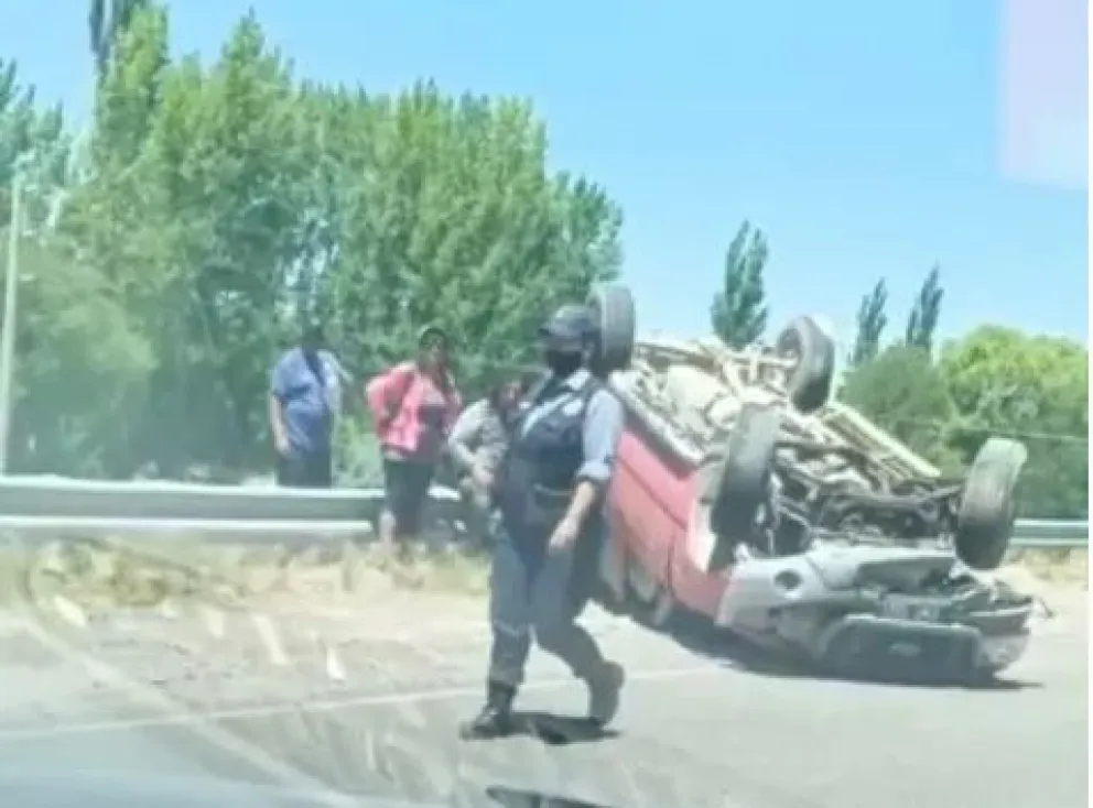 Una Ford Ranger sufrió un grave accidente en Ruta 6