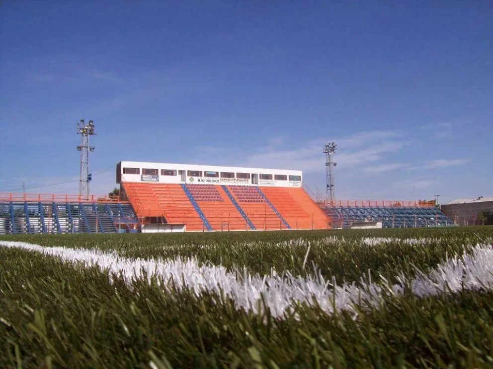 Otro robo repudiable: Se llevaron 30 metros de alambrado del Deportivo Roca