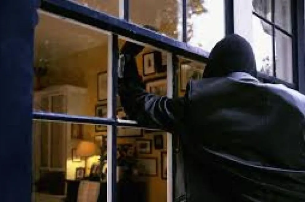Extienden la preventiva para el hombre que ingresó por una ventana para abusar de su expareja