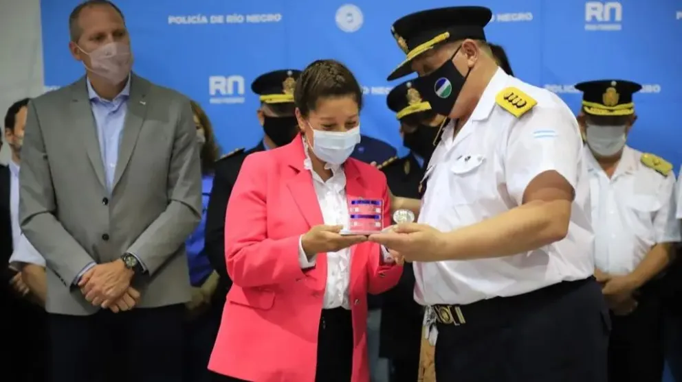 La fuerza policial tendrá “prioridades de acceso a la tierra y la vivienda” 