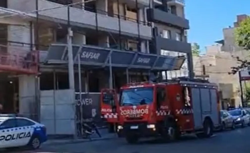 Un obrero cayó de una construcción y murió