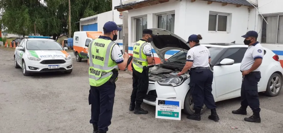 La Policía secuestró un Renault Clio que tenía pedido de secuestro 