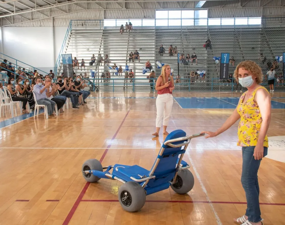 El balneario Apycar incorporó la silla anfibia para esta temporada 