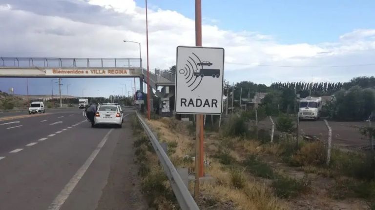 Para infartarse: una mujer recibió una multa de 100 mil pesos del radar de Villa Regina