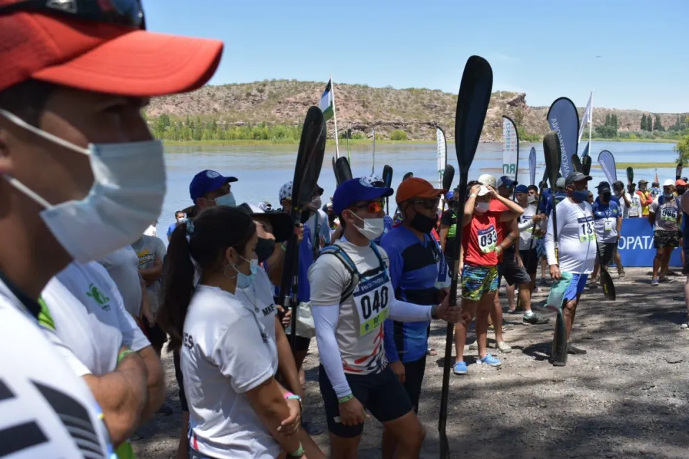 ¡La Regata Internacional del Río Negro ya largó!