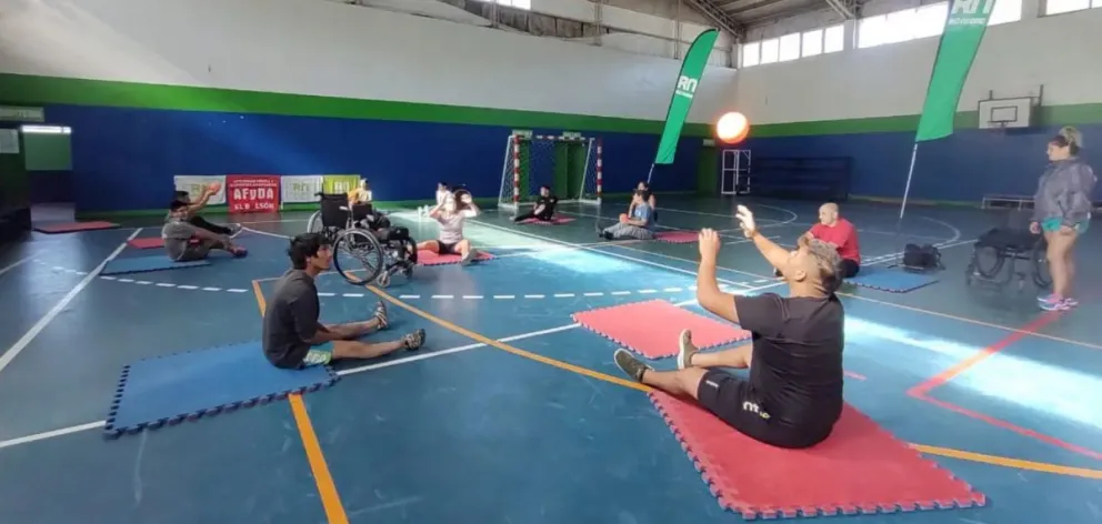 Deporte adaptado en Río Negro: Comienza el año con una concentración de beach ParaVóley