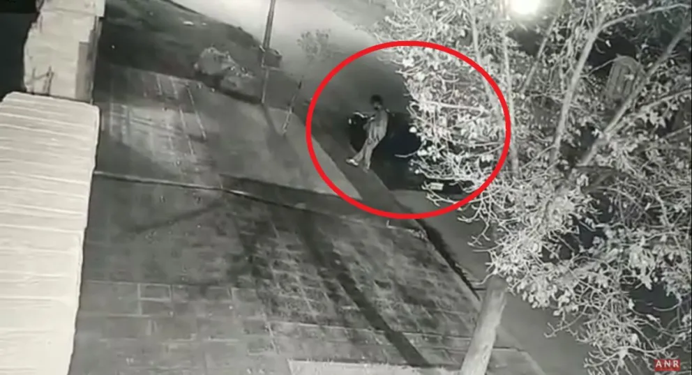 Video: Así fue el robo del Renault 19 que buscan desesperadamente en Roca