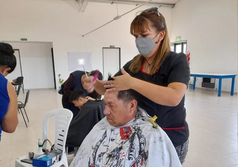 Brindar&aacute;n seminarios de peluquer&iacute;a, panificaci&oacute;n y arte textil gratuitos