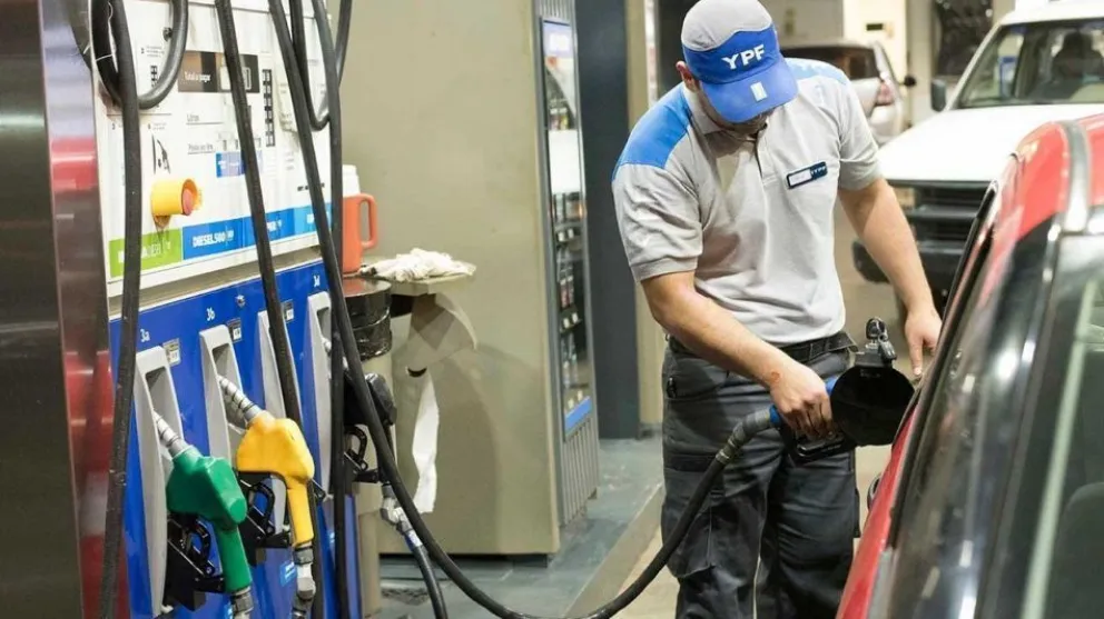 Falta de combustible: petroleras presentaron un plan de acción  para normalizar el abastecimiento