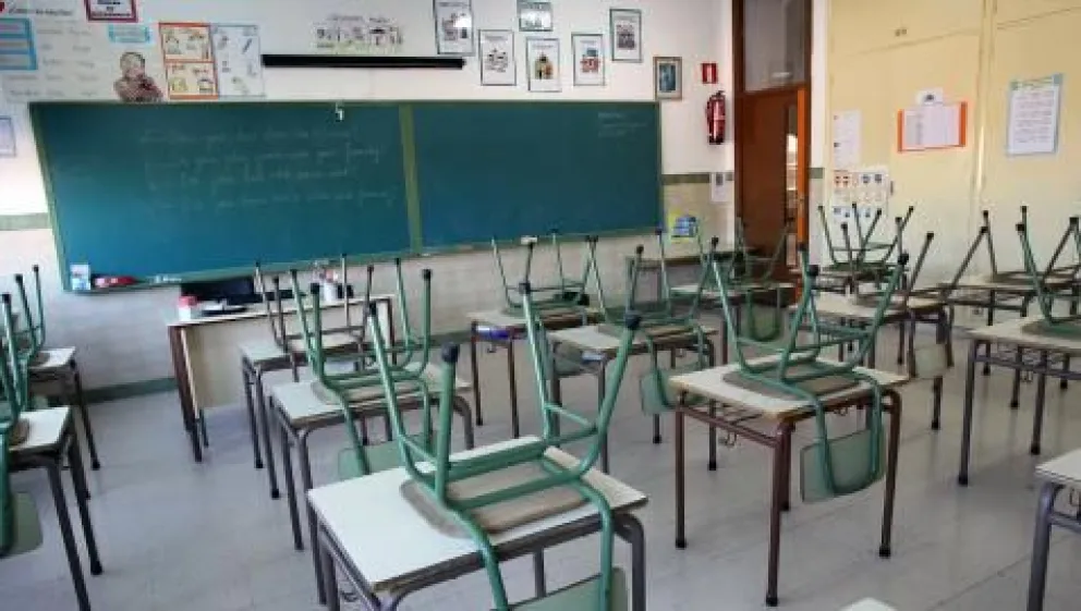 Estudiantes sin esquema completo de vacunas tendrán clases online en Santa Cruz