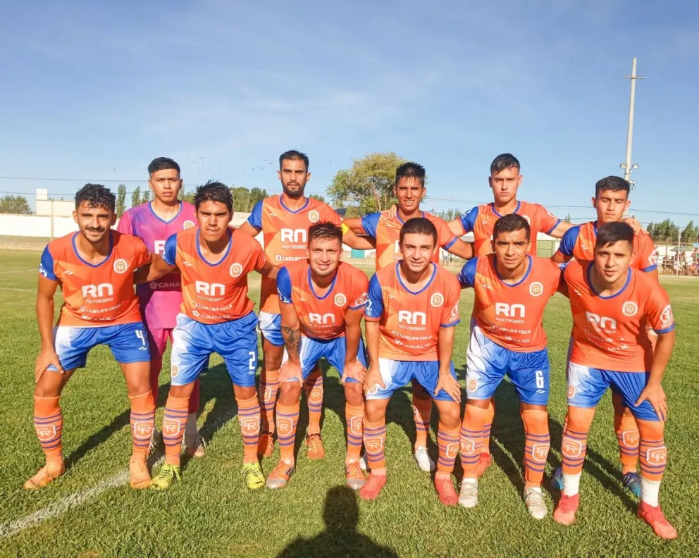 Deportivo Roca y Argentinos del Norte se trajeron un empate en la ida y definen de local