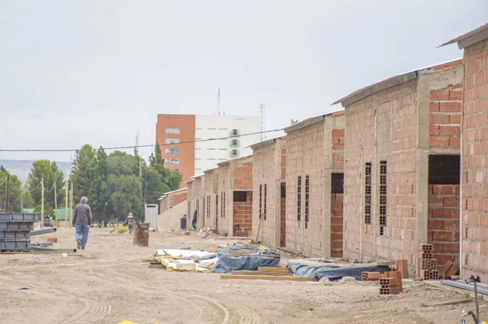 Por cuarta vez, abrieron la licitación para construir las 196 viviendas