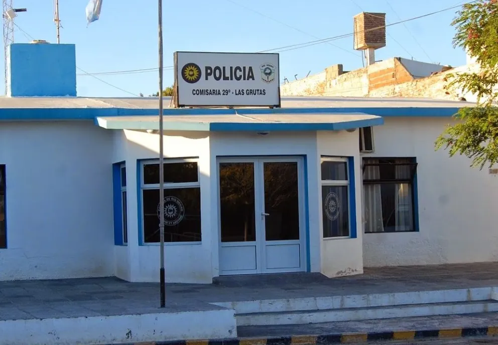 Roquense denuncia haber sido golpeado brutalmente en la comisaría de Las Grutas