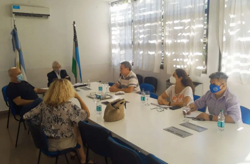 El ministro de Salud se reunió con autoridades de la Facultad de Roca