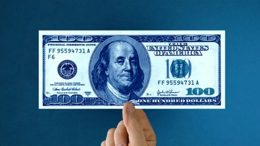 Sigue la línea en baja: a qué precio cierra la semana el dólar blue 