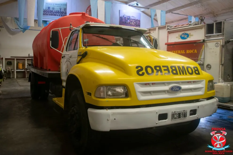 Gran gesto: ciudadanos roquenses realizaron una donación a Bomberos Voluntarios