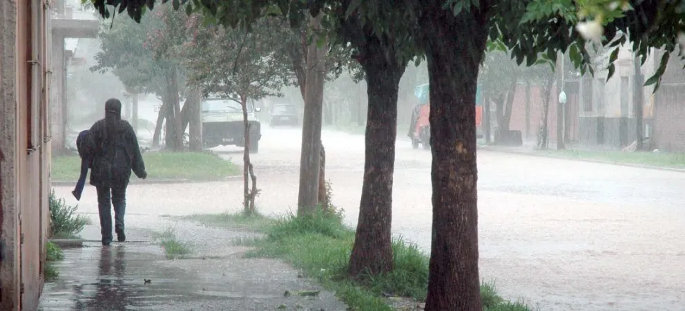 Tiempo loco: en 14 horas cayó la lluvia esperable de 75 días