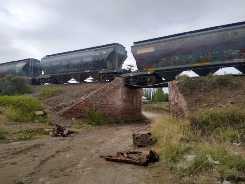 Otro descarrilamiento del tren de carga