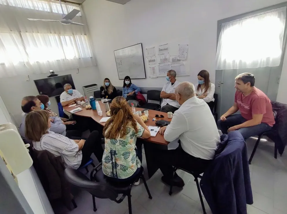 Salud se reunió junto a Senesi y otros directores de hospitales para repasar políticas sanitarias