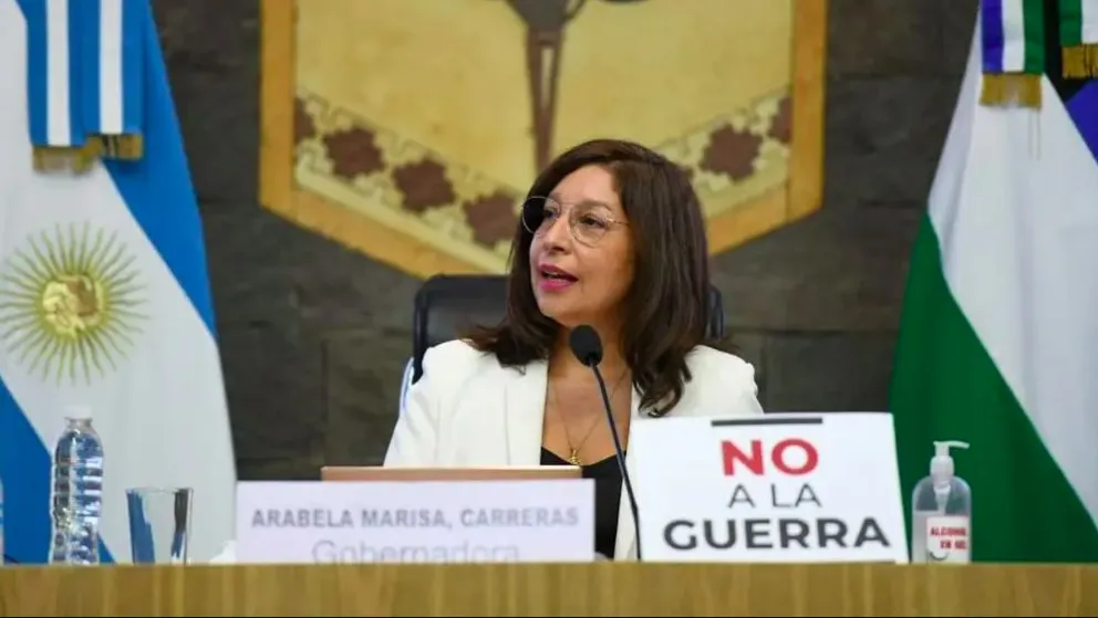 Carreras realizó importantes anuncios y los jefes de los bloques legislativos respondieron