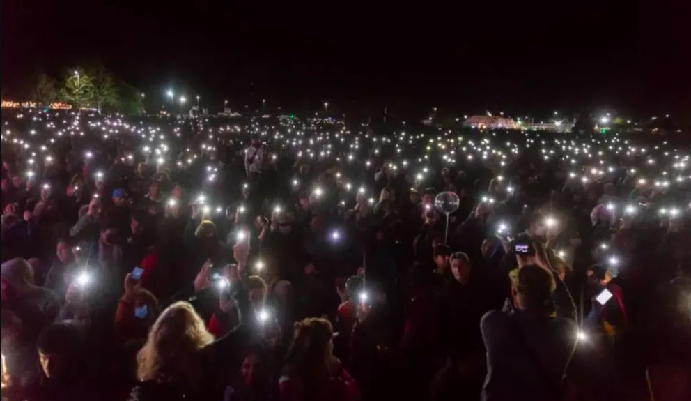 Fiesta del Río: más de 60 mil almas enviaron un mensaje de paz por la guerra entre Ucrania y Rusia