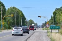 El municipio de Roca debe ¿retirar o readecuar los semáforos sobre Ruta 22? 