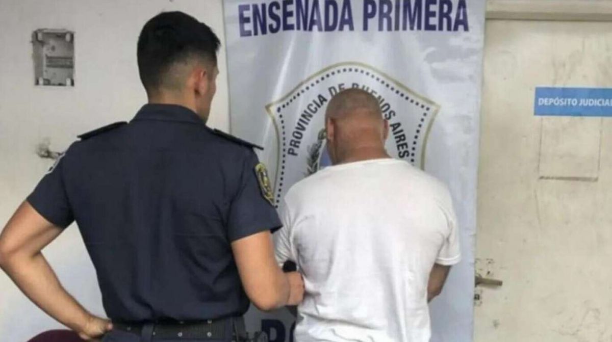 Vecinos socorrieron a una mujer que huía desnuda por la calle tras la  golpiza de su ex pareja | ANR :: Agencia de Noticias Roca - Diario online  con noticias e información de Roca.