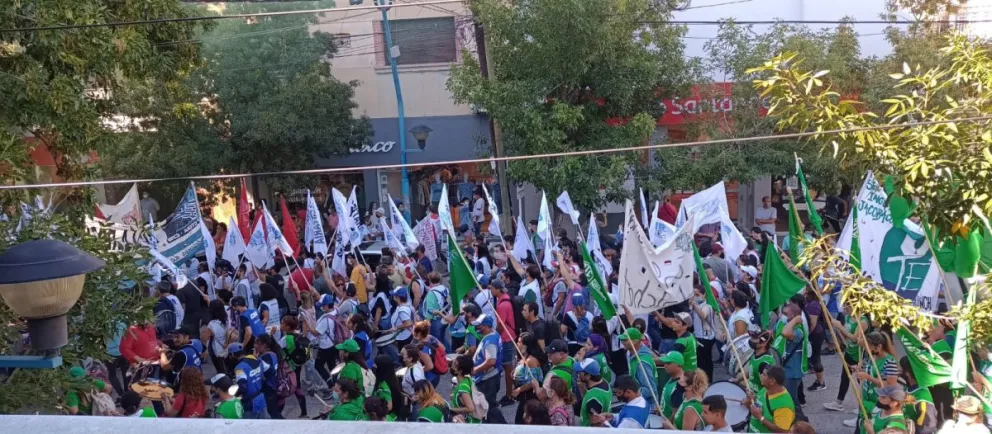 Dispar acatamiento en la primera jornada de paro de los estatales